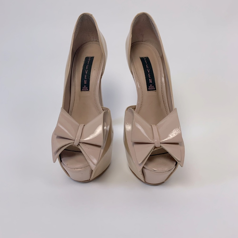 STEVE By Steve Madden Nude Platform Peep-toe Pump